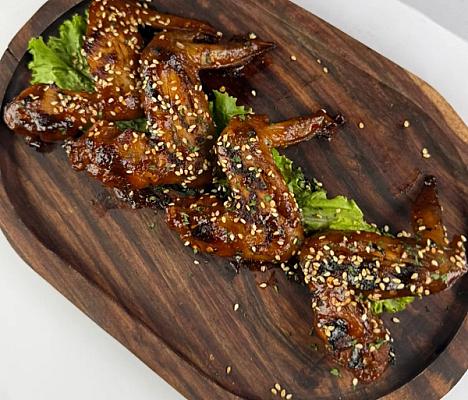 Smoky BBQ Glazed Wings